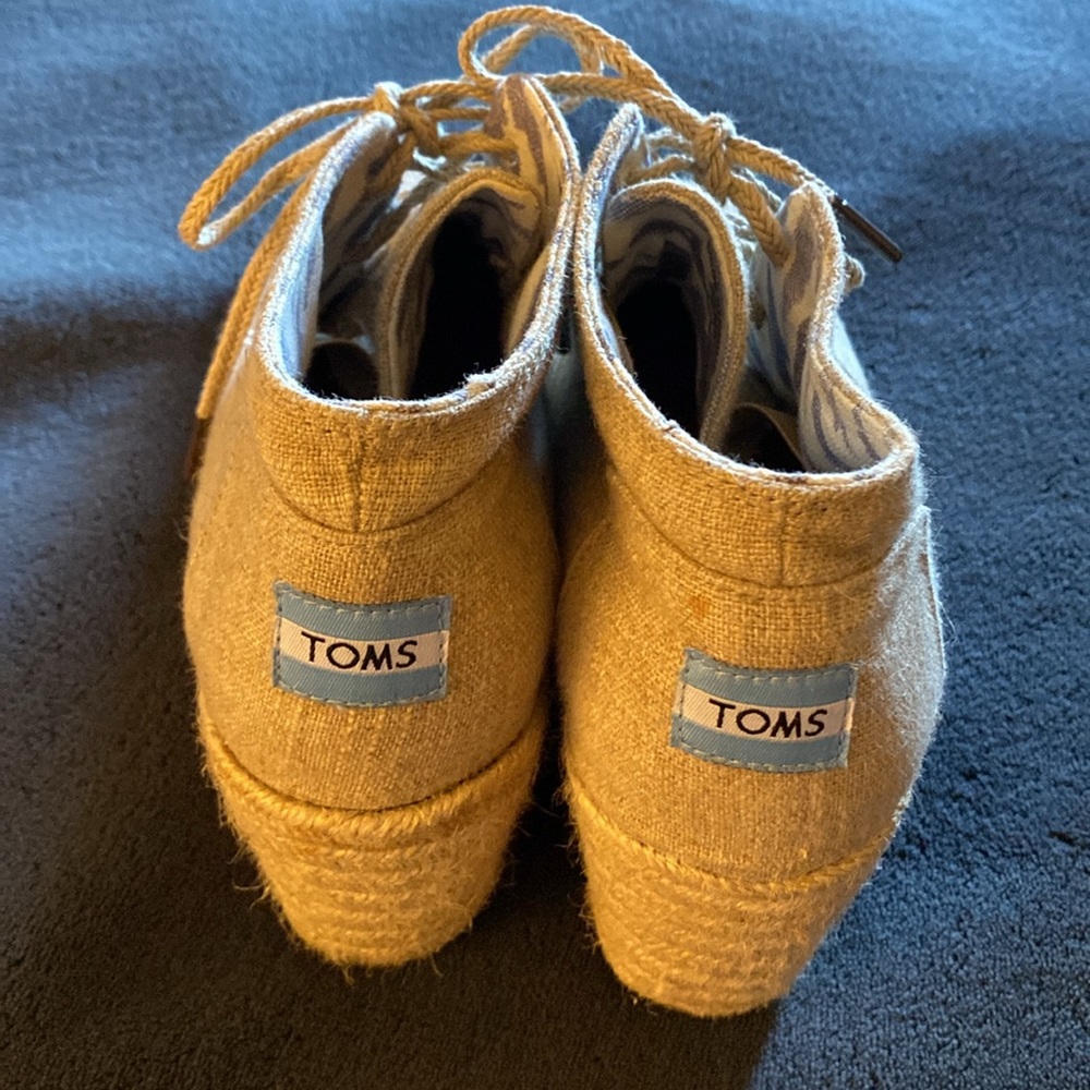 TOMS Wedge - Picture 3 of 6